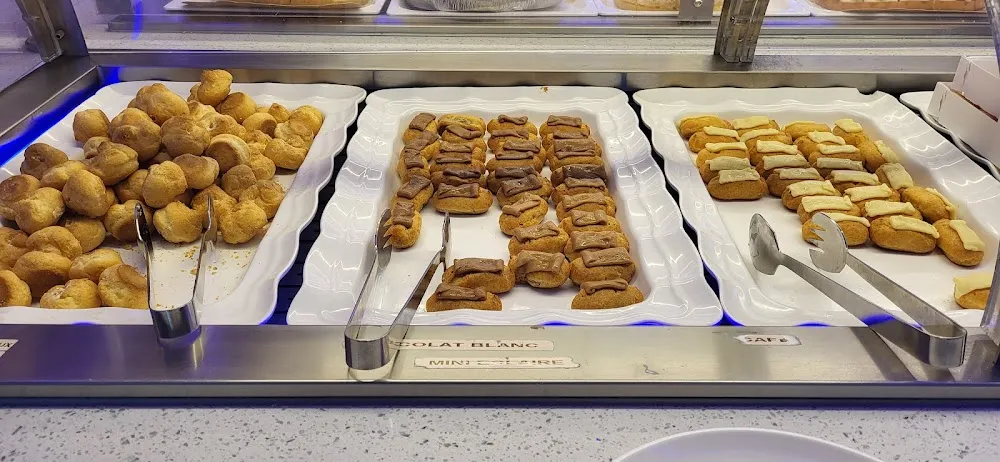 Desserts Choux Chantilly Éclair Chocolate Cakeet Éclair Vanille